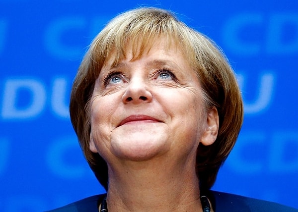 45. Angela Merkel 3. kez Almanya Şansölyesi seçildi.