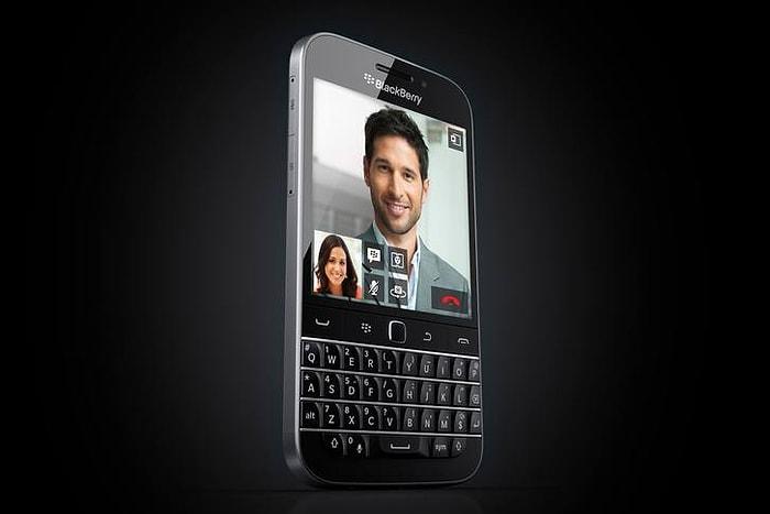 BlackBerry Efsanesi Classic'le Geri Dönüyor