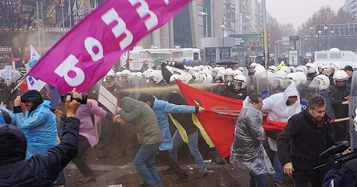 Ankara'da TMMOB Üyelerine Polis Müdahalesi