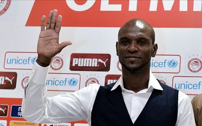 Eric Abidal Yeşil Sahalara Veda Etti