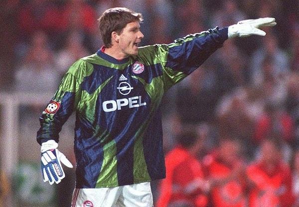 7. Michael Tarnat (E.Frankfurt 1-2 Bayern Münih, Eylül 1999)