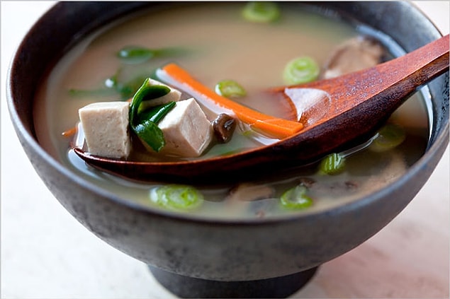 1. Miso Çorbası