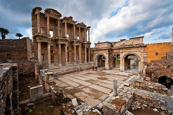 1. Selçuk Efes Harabeleri