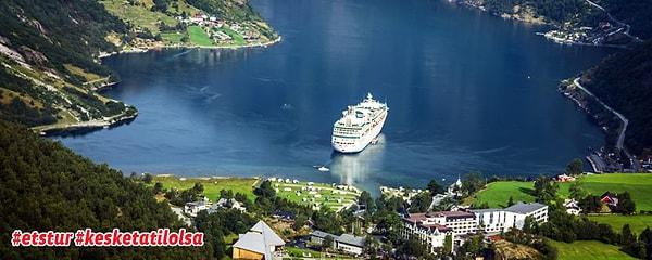 5 yıldızlı Serenade of the Seas gemisiyle Norveç Fiyortları’na doğru yol alabilirsiniz.