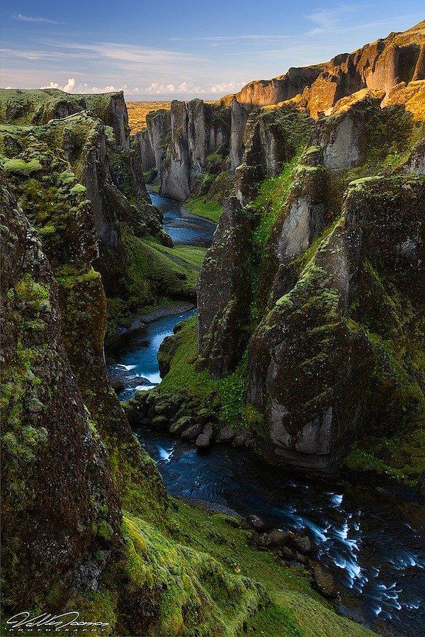 15. Güney İzlanda'da bulunan Fjaðrárgljúfur Kanyonu - Valter Joannes