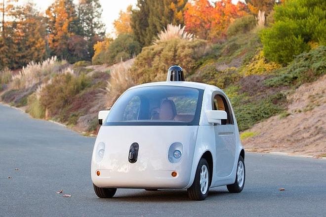 Google, Gerçek Anlamda Çalışan Sürücüsüz Otomobilini Gösterdi