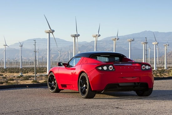 Tesla Roadster'ın Menzili İki Katına Çıkıyor