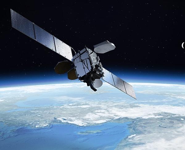 1. Türkiye'nin 5. uydusu TÜRKSAT 4A, Kazakistan'daki Baykonur Uzay Üssü'nden uzaya fırlatıldı.