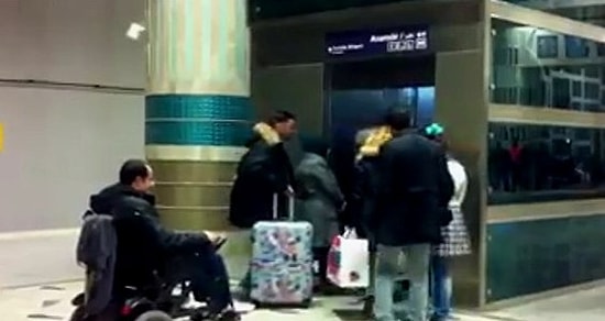 Yenikapı Metrosunda Engelli Vatandaşın İsyanı: 'Utanın Artık Utanın'