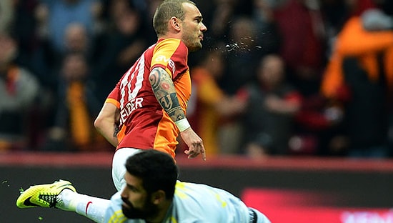 Sneijder'in Volkan'a Gol Attığı Top Satıldı