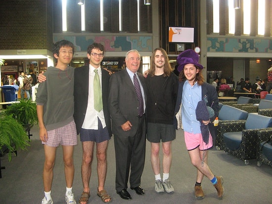 Erkeklerin "Boxer" Giymeyi Bu Kadar Önemsemesinin Altında Yatan 16 Sebep