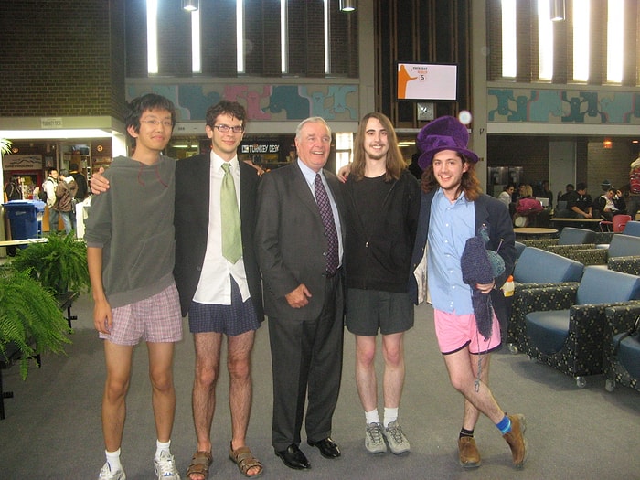 Erkeklerin "Boxer" Giymeyi Bu Kadar Önemsemesinin Altında Yatan 16 Sebep