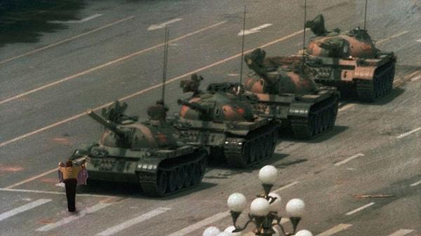 4. İşte Tiananmen Meydanı'ndaki meşhur fotoğrafın aslı
