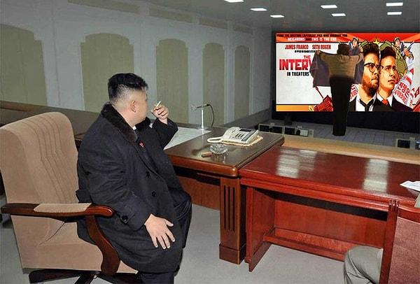 2. Bir Kim'den başka Kim'e, tehditler yüzünden sinemada gösterilmeyen The Interview filmini Kim Jong-un görmemeli
