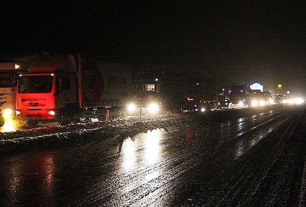 Karadeniz-İstanbul karayolu 7 saat kapandı