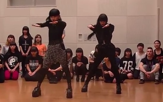 Vogue Dansını Bir Üst Seviyeye Taşıyan İki Japon Dansçı