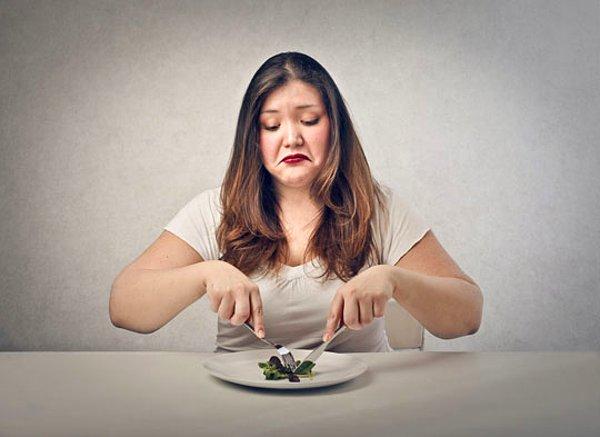 1. -Çok az yiyorum ama su içsem yarıyor! Neden bazı insanlar çok fazla yemek yedikleri halde şişmanlamazlar?
