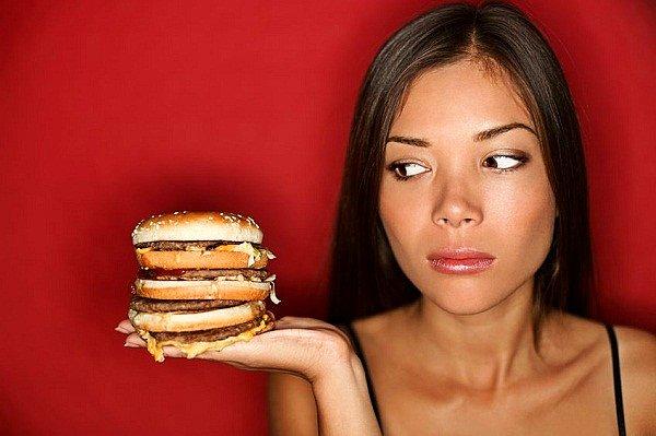 6. -Zayıflama diyeti yaparken fast-food restoranlardan uzak durmalı mıyım?