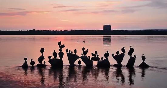 Gözlerinize İnanamayacağınız Bir Taş Dengeleme Sanatı