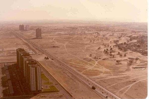 1. Önce Dubai'ye tarihten bakalım; 1990'lı yıllardan bir kare.