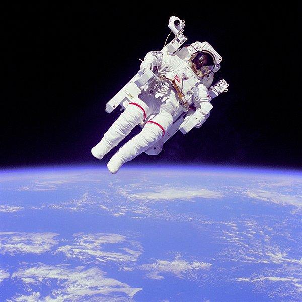 9. Astronotlar Uzay Kıyafetleri Olmasaydı Patlardı