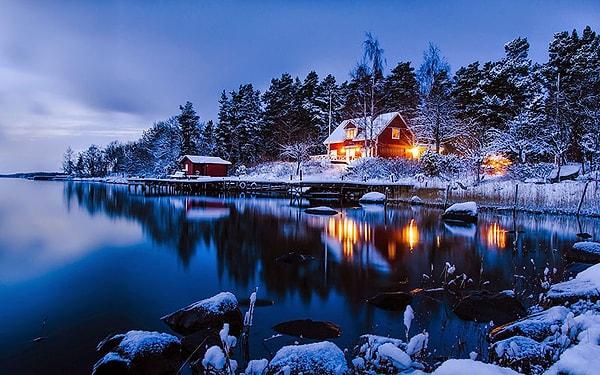 6. İsveç'te göl kenarı