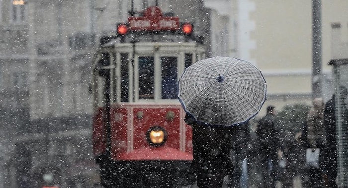 İstanbul'da Okullar Bir Gün Daha Tatil Edildi