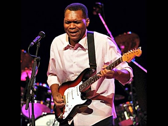 Kar Manzarası ve Kahve Eşliğinde Dinlenesi 10 Blues Şarkısı