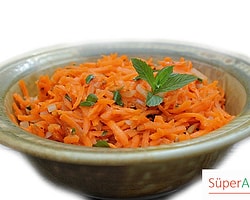 Zencefilli Havuç Salatası Tarifi