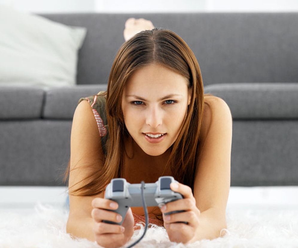 Oyun Müptelası Kızların Çok Sık Karşılaştığı 15 Tutum ve Davranış