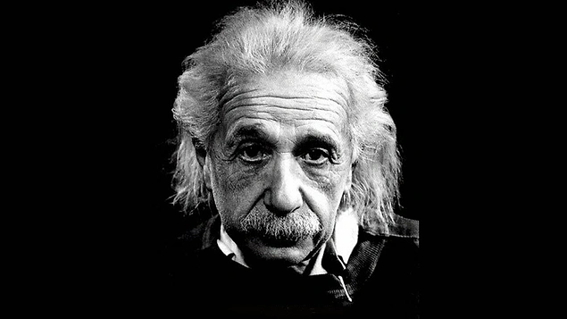 Ölümünden 40 yıl sonra, Ulusal Sağlık Örgütü'nün araştırmacıları tarafından incelendiğinde, Einstein'ın beyninde sıradışı bir miktarda astrosit (bir çeşit gliyal hücre) bulunduğu anlaşıldı.