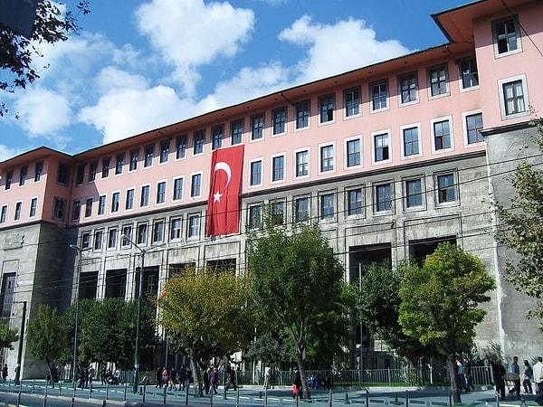 20. İstanbul Üniversitesi Edebiyat Fakültesi Kütüphanesi