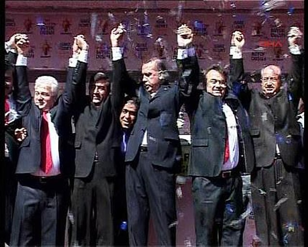 11. Ahmet Davutoğlu Paris Hatırası (Temsili)