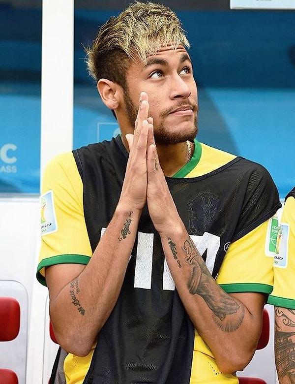 12. Neymar, Türkiye'yi çok sevdiğini ve Türkiye'yi kalbine kazıdığını söylemiştir.