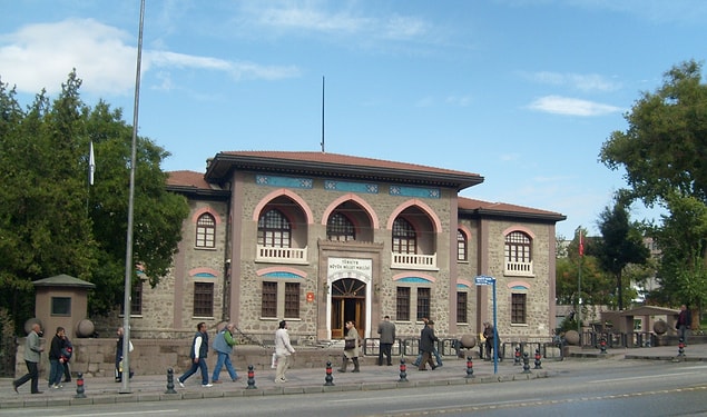 9. İkinci TBMM Binası (Halk Fırkası Mahfeli)