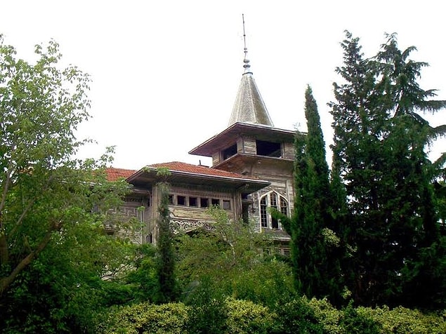 11. Cemil Topuzlu Köşkü