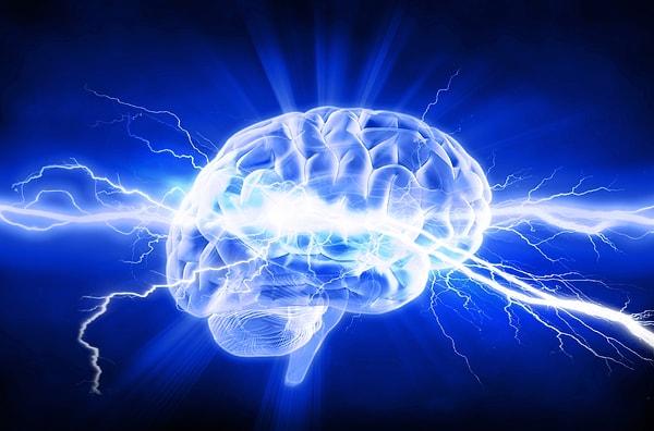 20. Eğer insan beynine elektrik verirseniz, mevcut matematik bilgisi altı aylığına muazzam bir artış gösterir.