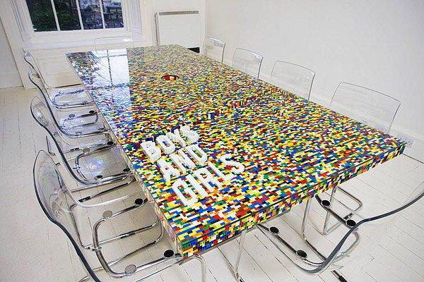 3. Lego Masası
