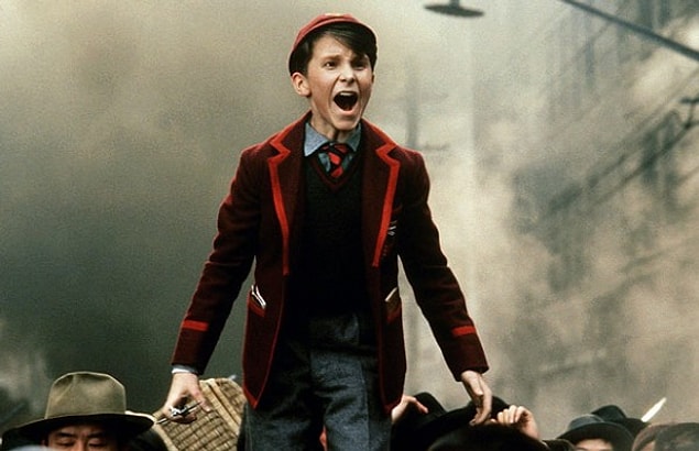 6. Empire of the Sun(1987) "Güneş İmparatorluğu" IMDB 7.8
