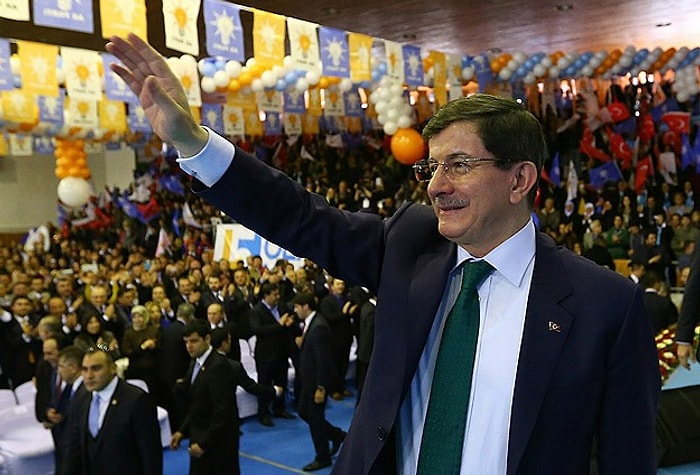 Davutoğlu: 'Menderes Gibi Darağacına Gitmeye Tereddüt Etmeyiz'