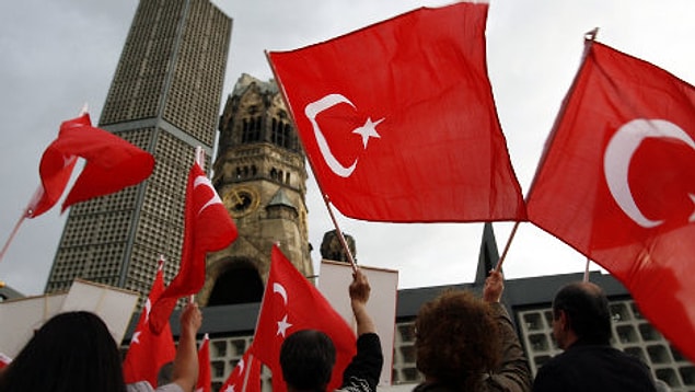Göçmenlerin dönüşü tartışma yarattı