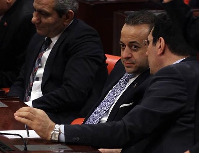 Yüve Divan oylaması öncesinde hakkında yolsuzluk ve rüşvet iddiaları bulunan Egemen Bağış, Genel Kurul'u takip ediyor.