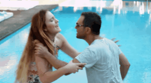 Serdar'ın kadınlara karşı centilmence davranışları.
