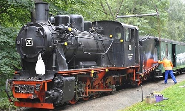 8. Tren lokomotifiyle evlenen makinist