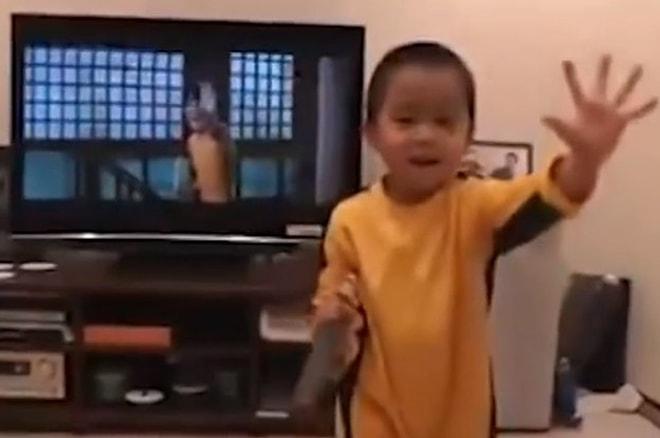 Bruce Lee Sahnelerini Birebir Taklit Eden 4 Yaşındaki Çocuk