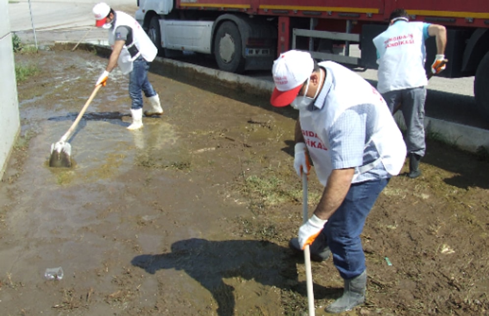 'Dışkı Döken' Sütaş'tan Atılan İşçiler Davayı Kazandı