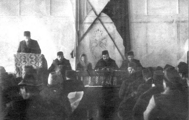 11. 1917 - 1918 Kırım Tatar Halk Cumhuriyeti
