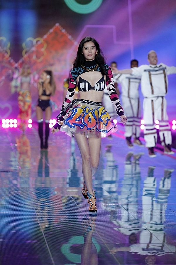 48. University of PINK - Ming Xi