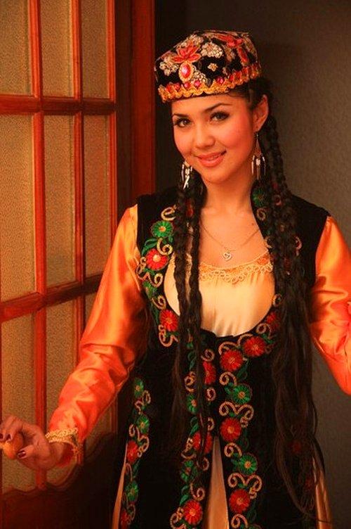 Türk Kültüründe Bayanın Saçları Çok Şey Anlatır: 12 Hususta Uygur Bayanları