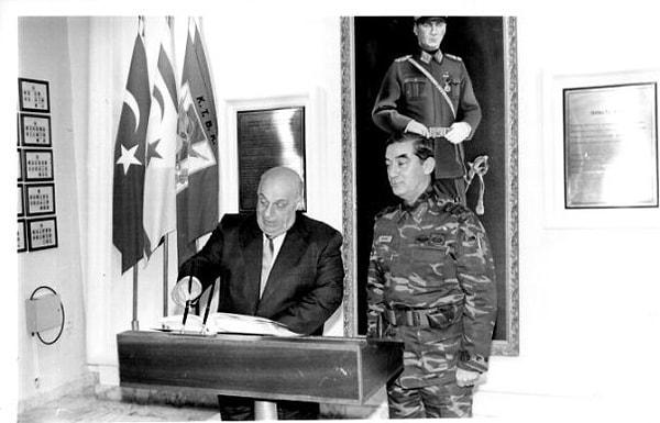 Adaya giriş yasağının kalkmasının ardından, 1970 seçimlerinde Türk Cemaat Meclisi başkanlığına seçilen Denktaş, 1973'e kadar Kıbrıs Türk Yönetimi Başkanı oldu.